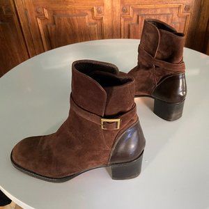 CHANEL SUEDE BOOT 38.5